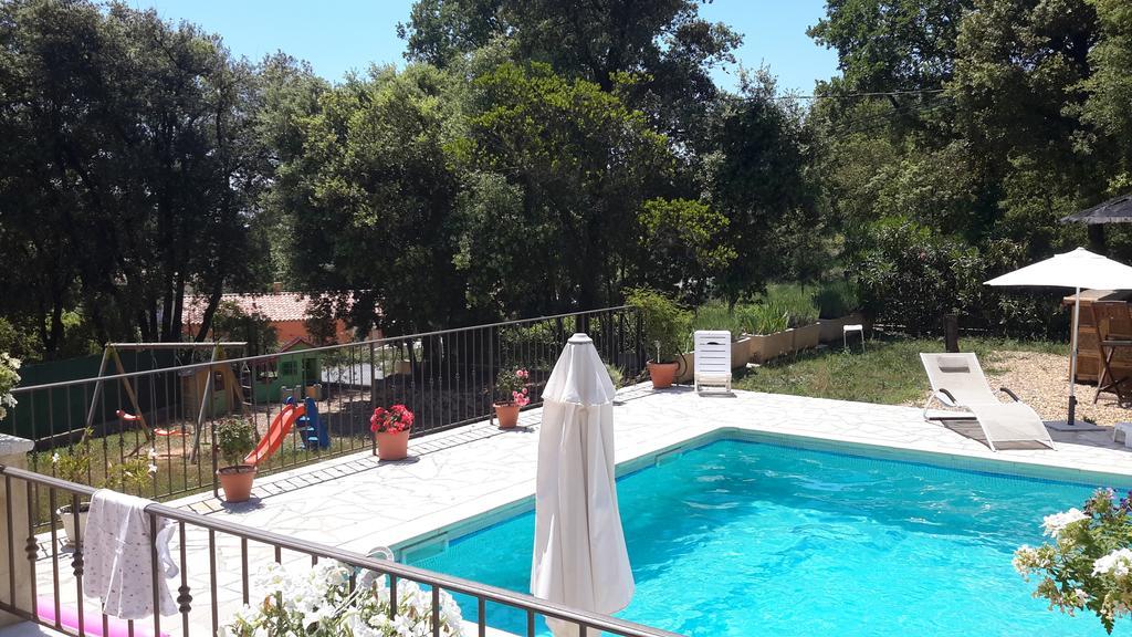 La Maison De Jenny Bed & Breakfast Montauroux Bagian luar foto